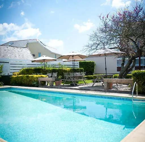 Pontac House Saint Clement