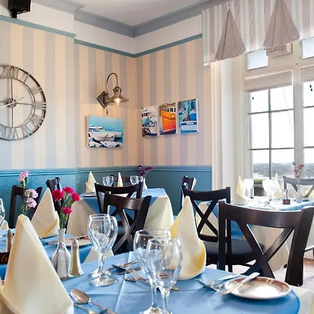 Hotel Pontac House 3*